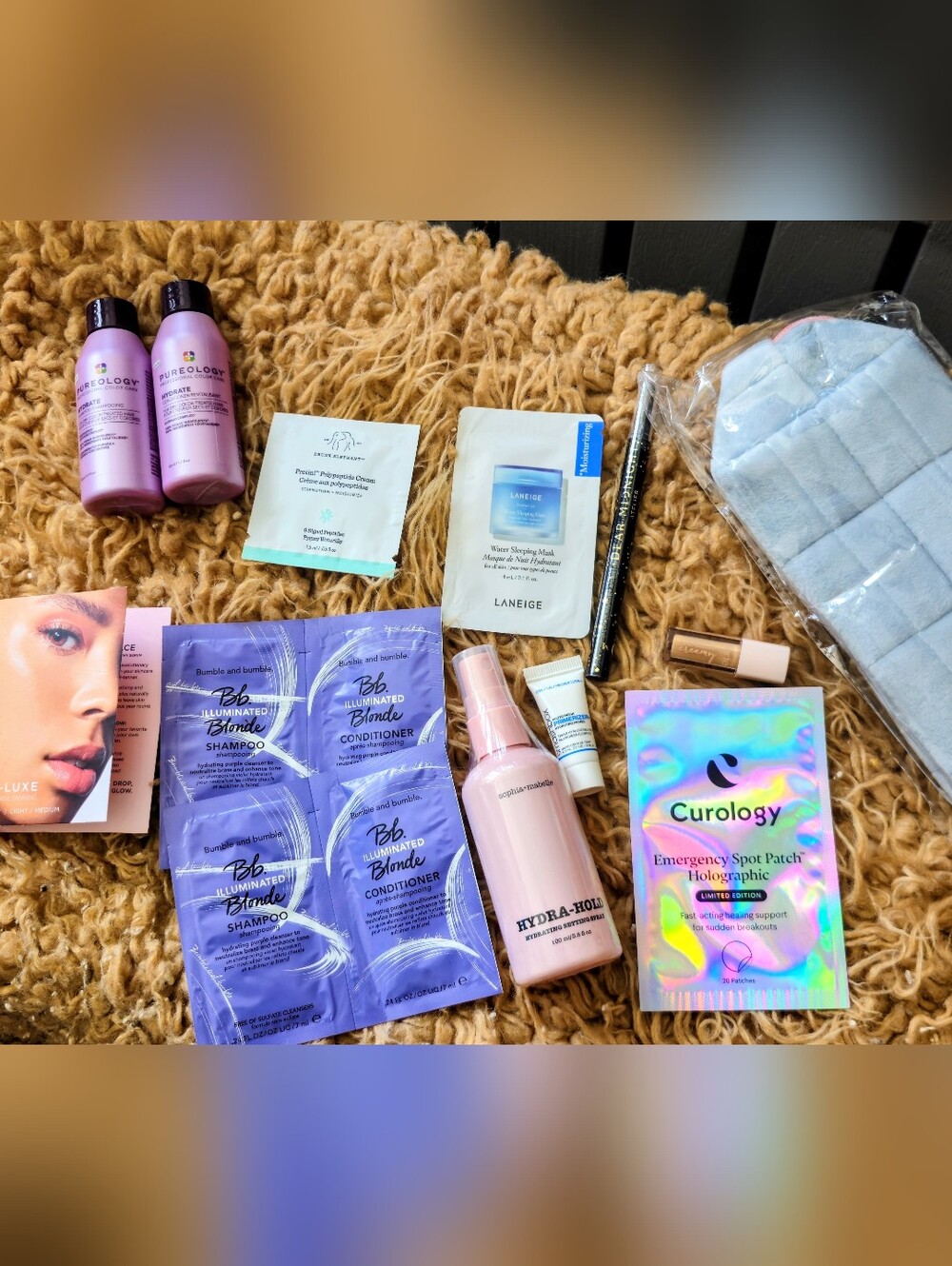 Full-size Sophie and Mabelle Hydra-Hold Setting Spray + Beauty Sample Bundle!